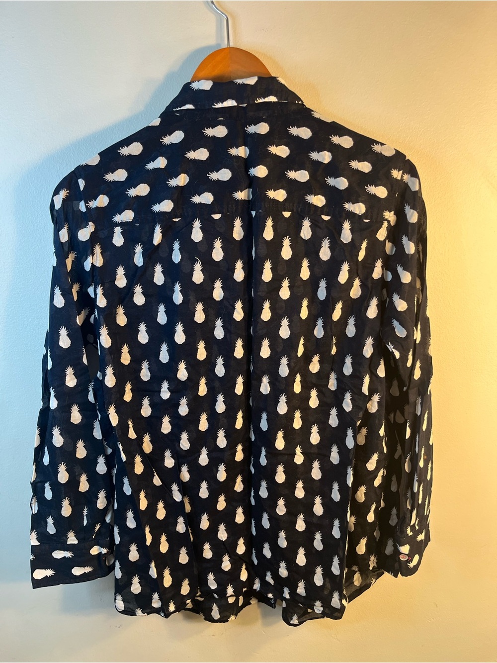 Talbots Navy Lightweight Cotton Shirt with White Pineapple Motif Women’s Size Xp - Picture 2 of 7